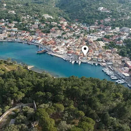 The Captain's Bridge * Gaios