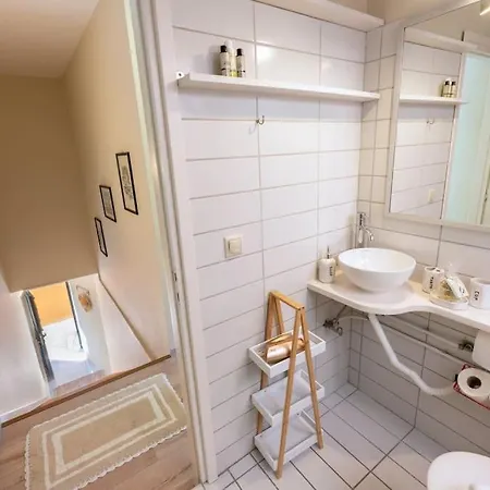 The Captain's Bridge Apartament